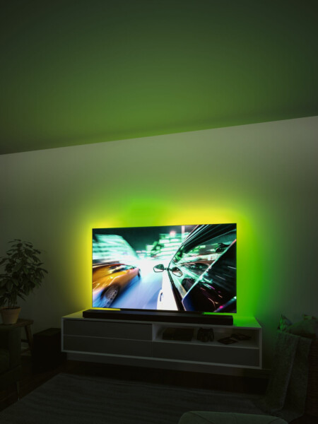 Paulmann EntertainLED USB LED Strip TV-Beleuchtung 65 Zoll 2.4m   4W  60LEDs/m RGB+